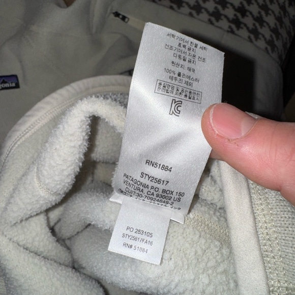 Patagonia Quarter Zip - Picture 5 of 5